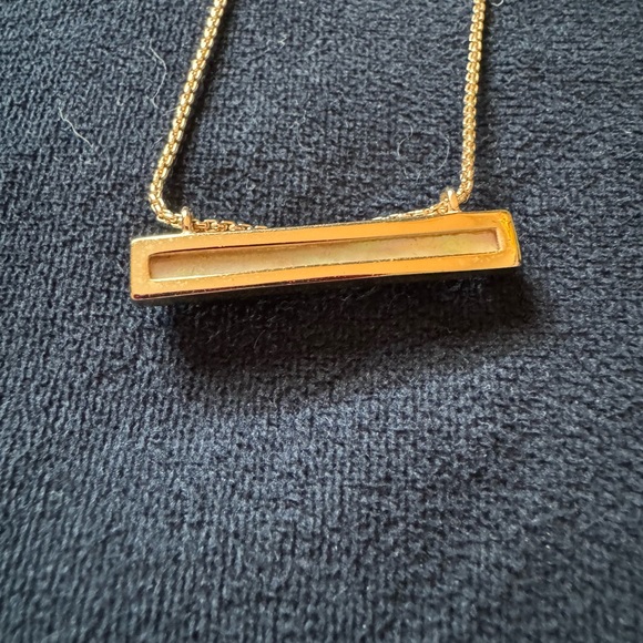 Kendra Scott Leonor necklace- rose gold - Picture 4 of 4